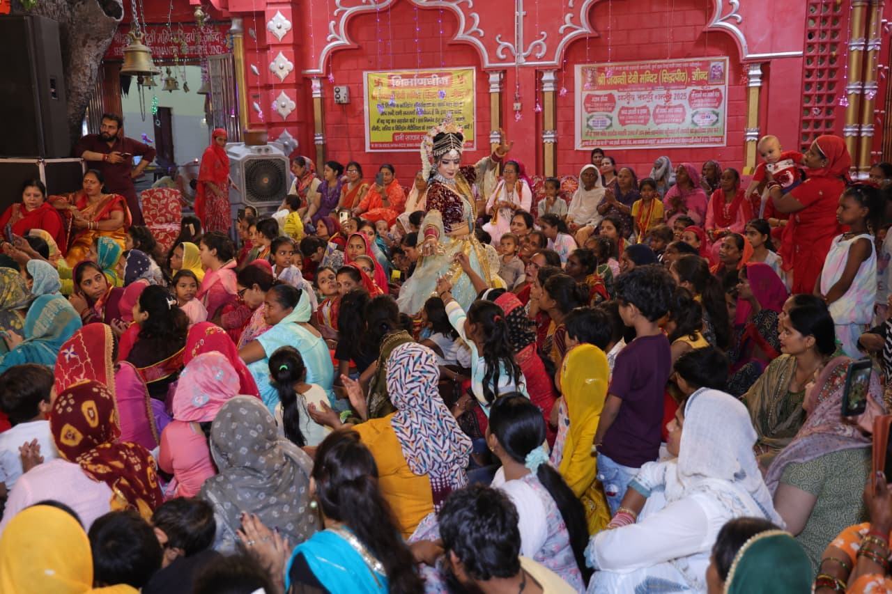 Devotees gathered in the hall